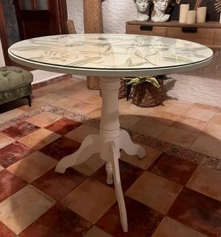 Mesa y 2 Sillas Estilo Vintage y sofáamarillo+puff