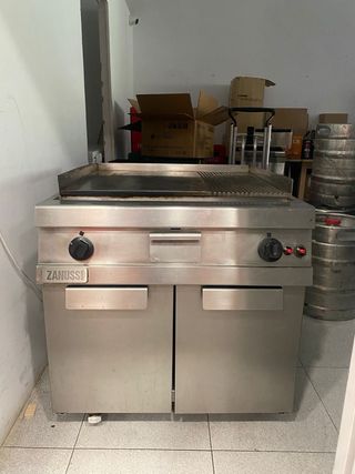 Plancha de gas Zanussi profesional
