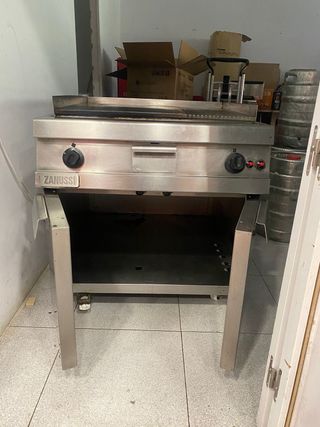 Plancha de gas Zanussi profesional