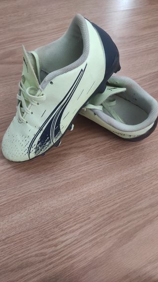 Botas de fútbol PUMA para niños