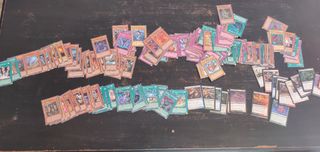 160 Carte Yu-Gi-Oh! e 24 carte di Magic: The Gathe