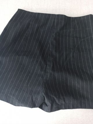 Falda pantalón Raya Diplomática Negra