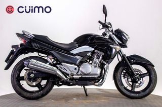 SUZUKI INAZUMA 250