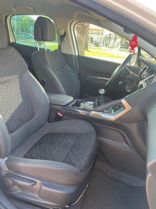 Peugeot 3008 2016