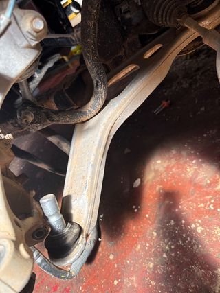 BRAZO SUSPENSION DELANTERO IZQUIERDO RENAULT AUSTRAL