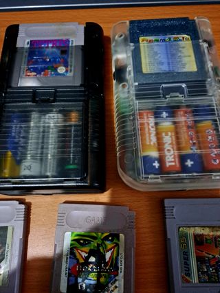 2 Game Boy IPS + 70 juegos
No envíos venta en mano