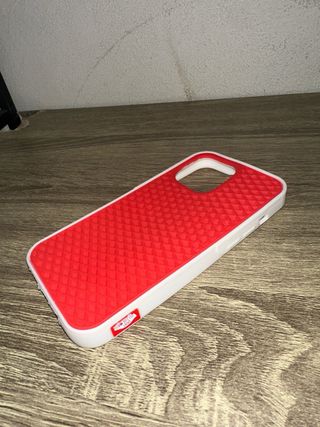 Capa iPhone 14 Pro Max Vermelha