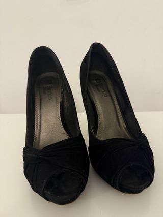 Zapatos Peep Toe Negro Tacón