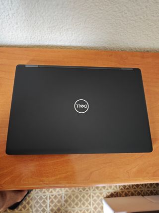 DELL i5 16GB 516GB SSD 15" Full HD
