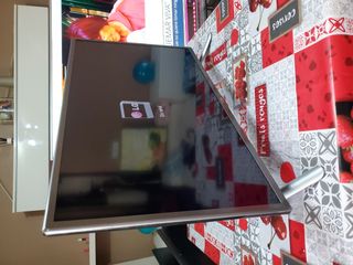 LG (FULL HD) Ultra Slim. LF / 42LF561V