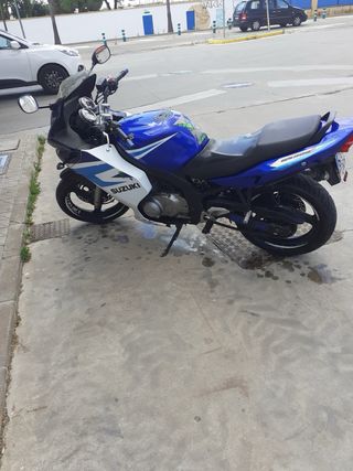 SUZUKI GS-500(2005)