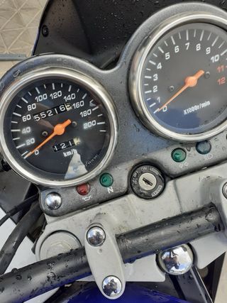SUZUKI GS-500(2005)