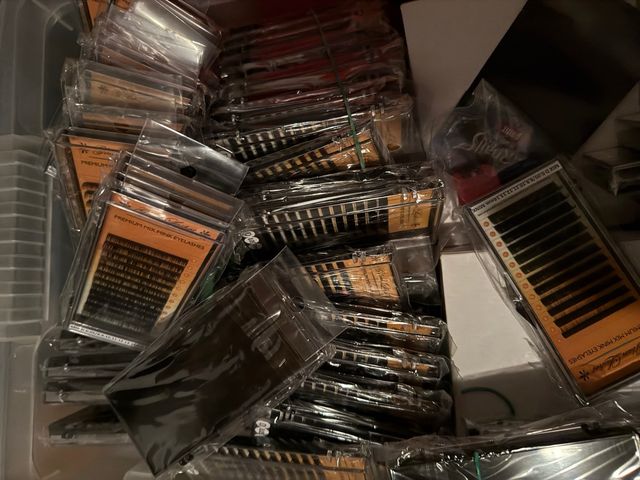 Ciglia extension stock a prezzo stracciato 