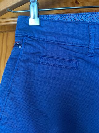 Bermuda niño. Azul klein. T 38. Nuevo con etiqueta