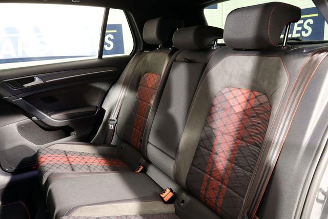 Volkswagen Golf GTI TCR 2.0 TSI 290cv DSG