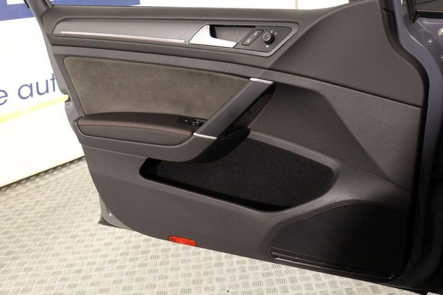 Volkswagen Golf GTI TCR 2.0 TSI 290cv DSG