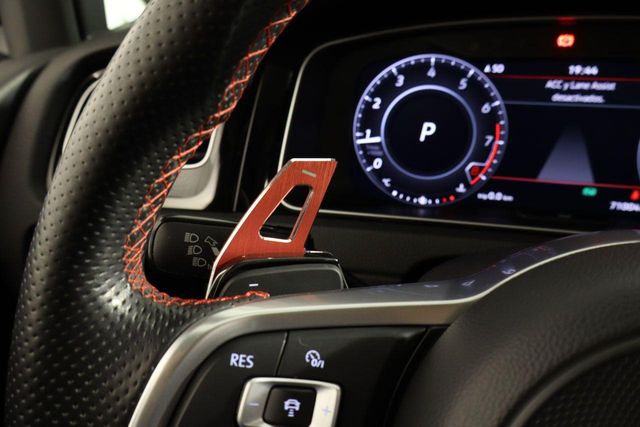 Volkswagen Golf GTI TCR 2.0 TSI 290cv DSG