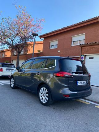 Opel Zafira Tourer 2015