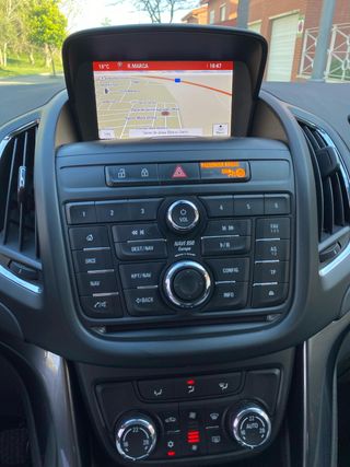 Opel Zafira Tourer 2015
