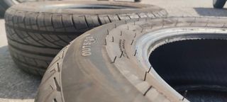 Neumáticos 215/60R16 95V casi nuevos.