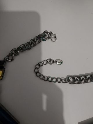 Collar llamativo con piedras