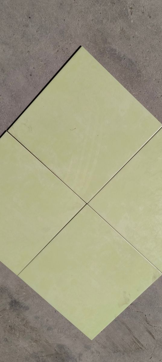 Gres treinta y tres por treinta y tres Joana pista