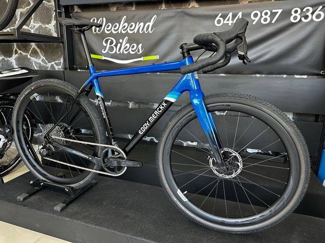 BICICLETA DE GRAVEL EDDY MERCKX STRASBOURG