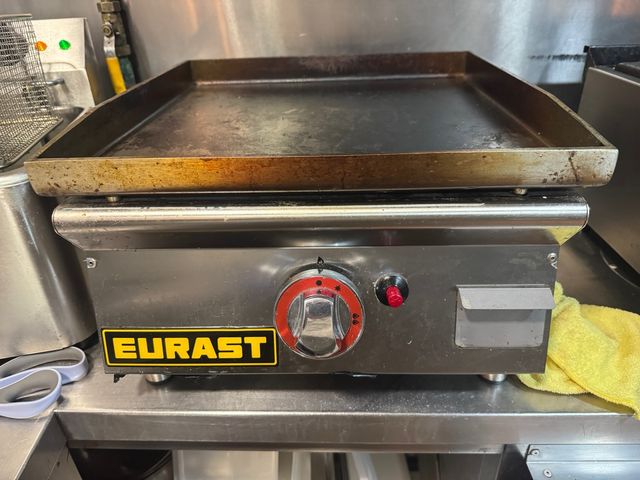Plancha de gas Eurast casi nueva
