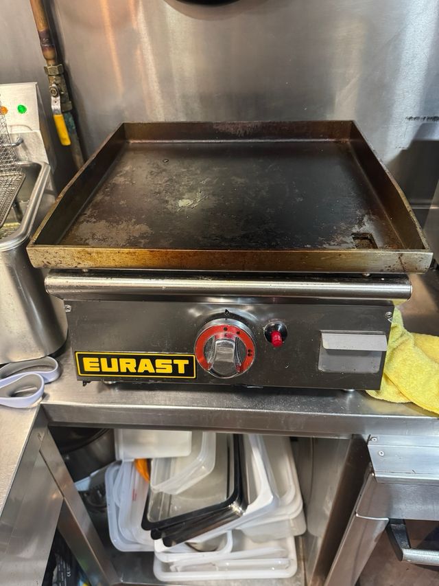 Plancha de gas Eurast casi nueva