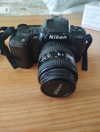 Cámara Nikon Negra