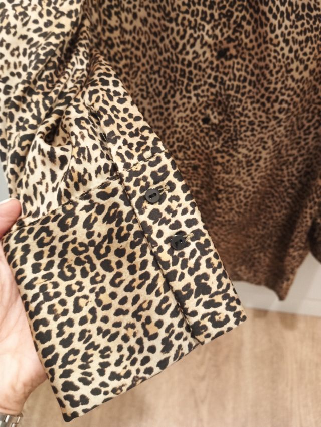 Camisa Zara Satén Leopardo Talla M
