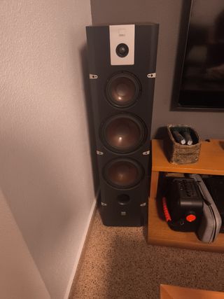 Altavoces Dali Lektor 8 y Dali LCR.
