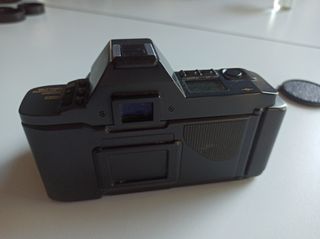 Canon T70 con obiettivo 28mm f/1.8
