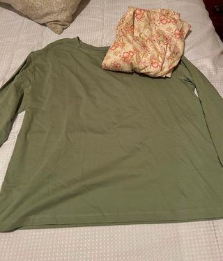Pijama dos piezas con algodón nuevo M amplia
