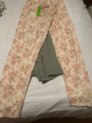 Pijama dos piezas con algodón nuevo M amplia