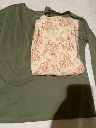 Pijama dos piezas con algodón nuevo M amplia