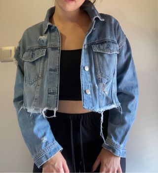 Chaqueta vaquera desgastada