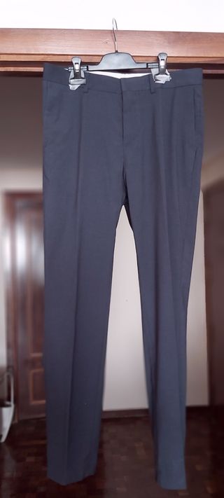 Traje azul marino H&M. Una única puesta