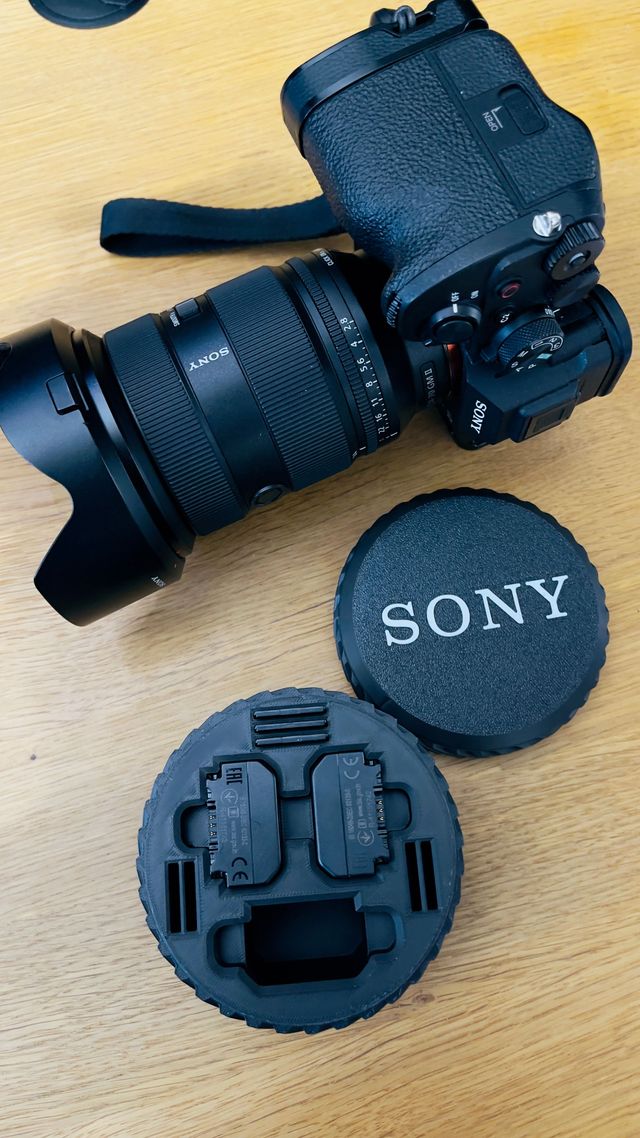 Custodia per batteria e scheda SONY
