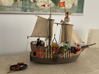 Barco Corsario Playmobil y Torre Medieval