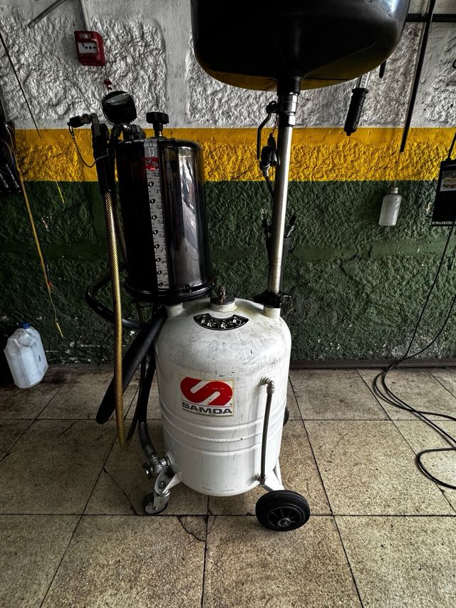 Aspirador de aceite SAMOA 70L usado
