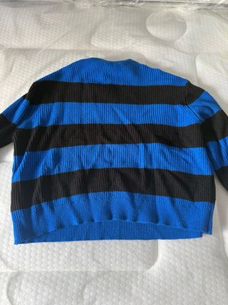 Jersey rayas azul y negro