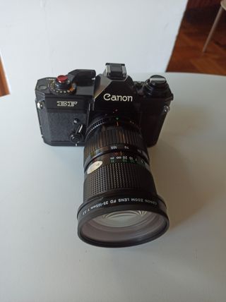 Canon EF con zoom 35-105mm + filtro Skylight