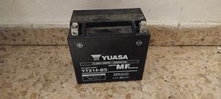 Batería Yuasa YTX14-BS 12V 12Ah
