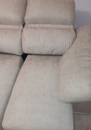 Sofá de tela beige nuevo