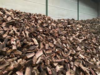 Leña para chimenea o barbacoa