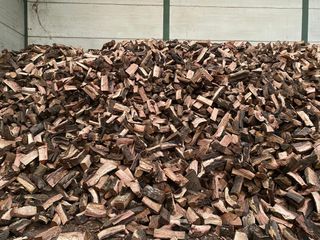 Leña para chimenea o barbacoa