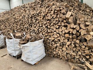 Leña para chimenea o barbacoa
