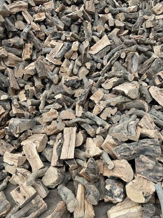 Leña para chimenea o barbacoa