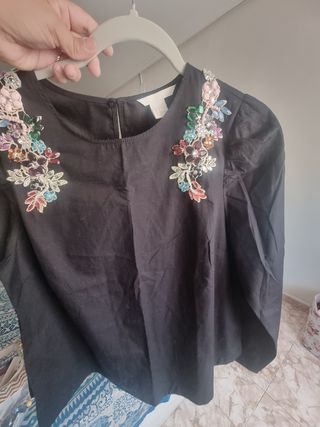 Blusa H&M Negra con Pedrería